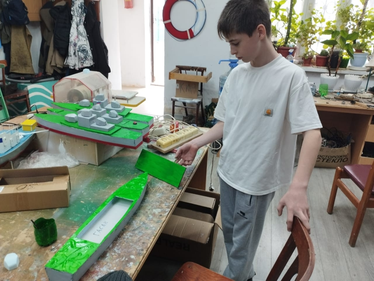 05.12.2025 г В объединении «Судомоделизм» ребята создают настоящие морские чудеса!