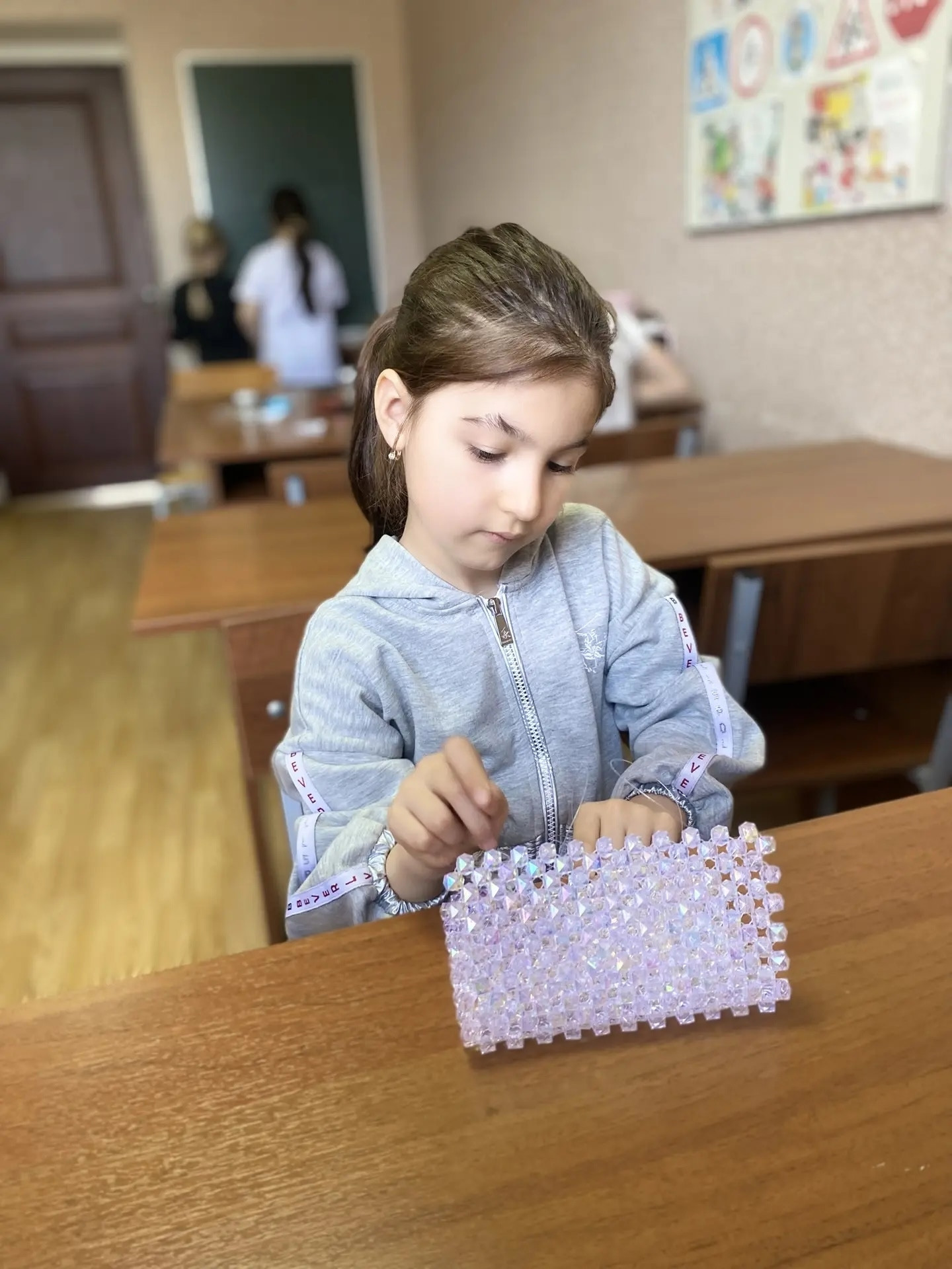 16.12.2025 г. Плетение сумок из бисера.