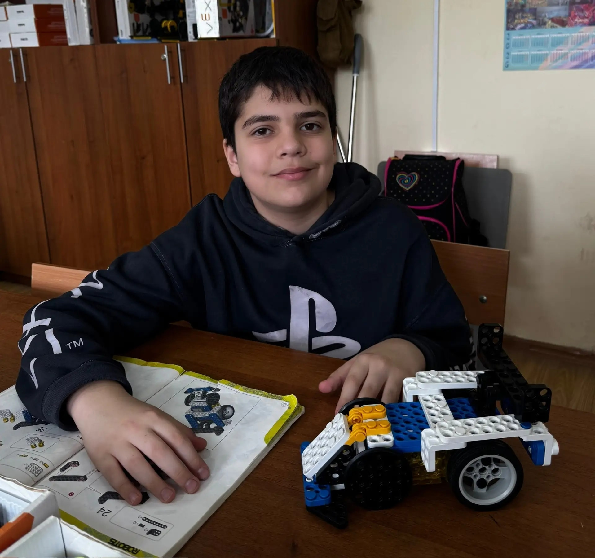 13.03.2026 г. Сборка моделей на VEX и LEGO.