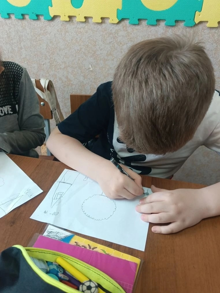 13.05.2026 г. Упражнения на ориентировку в пространстве.