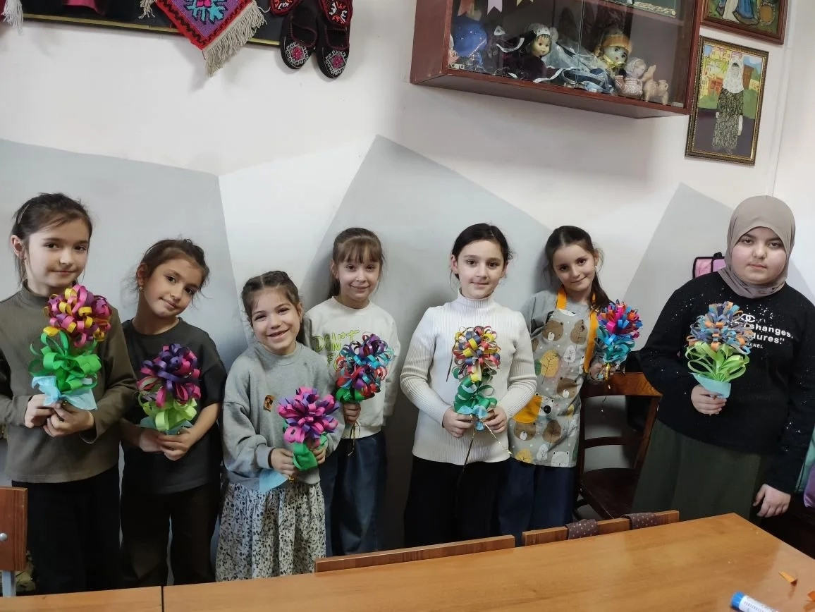 10.03.2026 г. Объемные цветы из бумаги. 10.03.2026 г. Объемные цветы из бумаги.