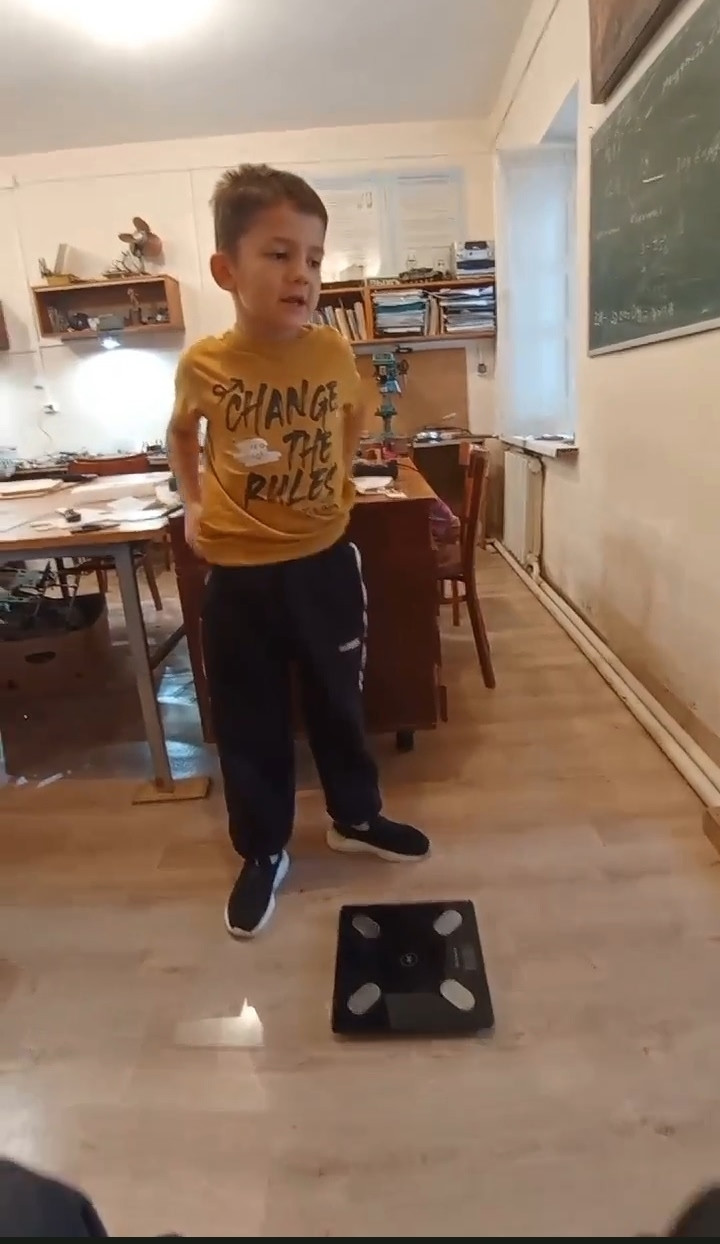 24.11.2025 г.  Ремонт напольных весов.