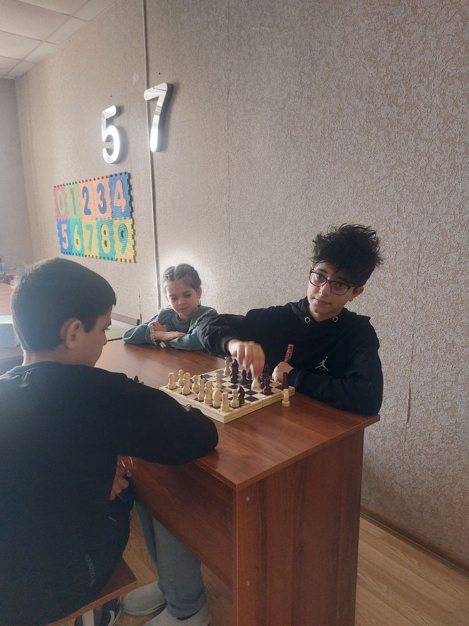 21.04.2025 "Вилка в шахматной игре" 21.04.2025 "Вилка в шахматной игре"