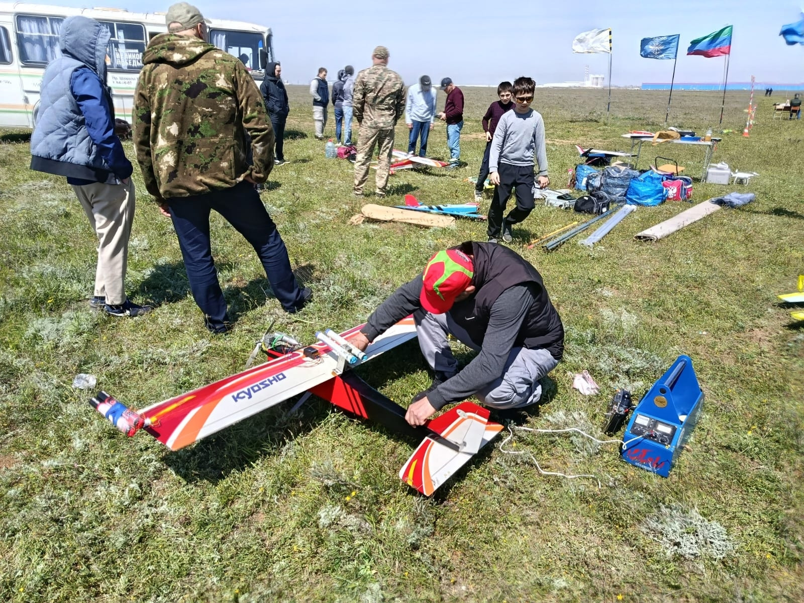 18.04.2026 г. первенство и чемпионат г. Махачкалы по авиамодельному спорту на базе аэродрома ДОСААФ и приуроченные к 81-летию Победы в Великой Отечественной войне.