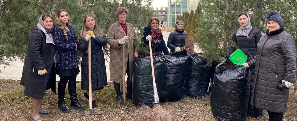 Коллектив ДДТ на субботнике