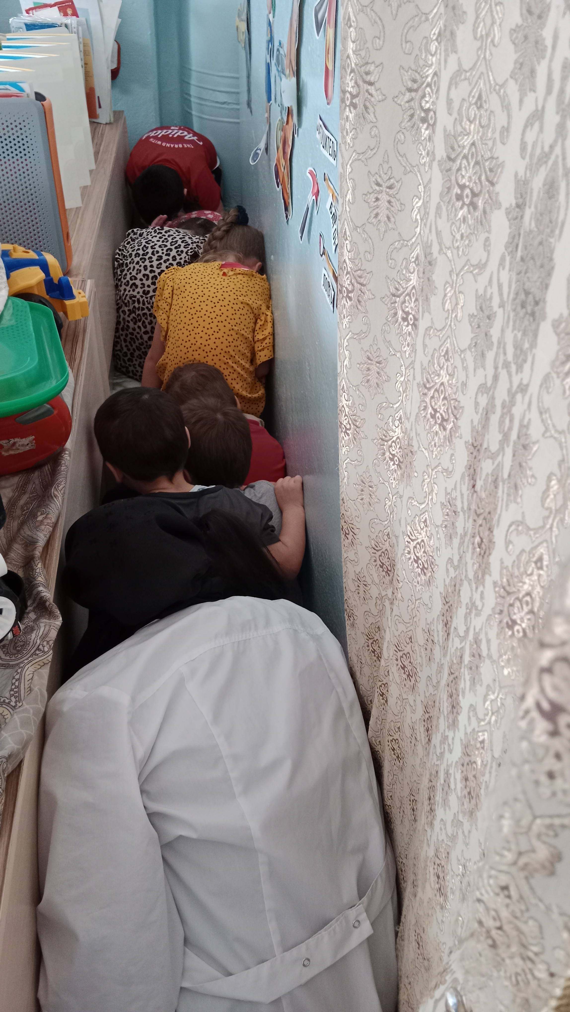 Эвакуация учащихся, преподавательского состава и техперсонала при возникновении террористического акта (Стрелок на территории) Эвакуация учащихся, преподавательского состава и техперсонала при возникновении террористического акта (Стрелок на территории)