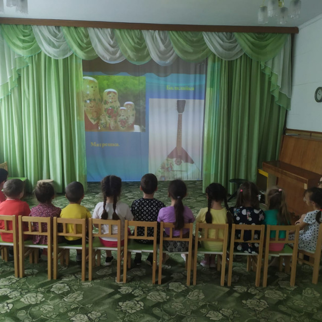 Тематическая неделя "Я,ты,он,она-вместе дружная страна"