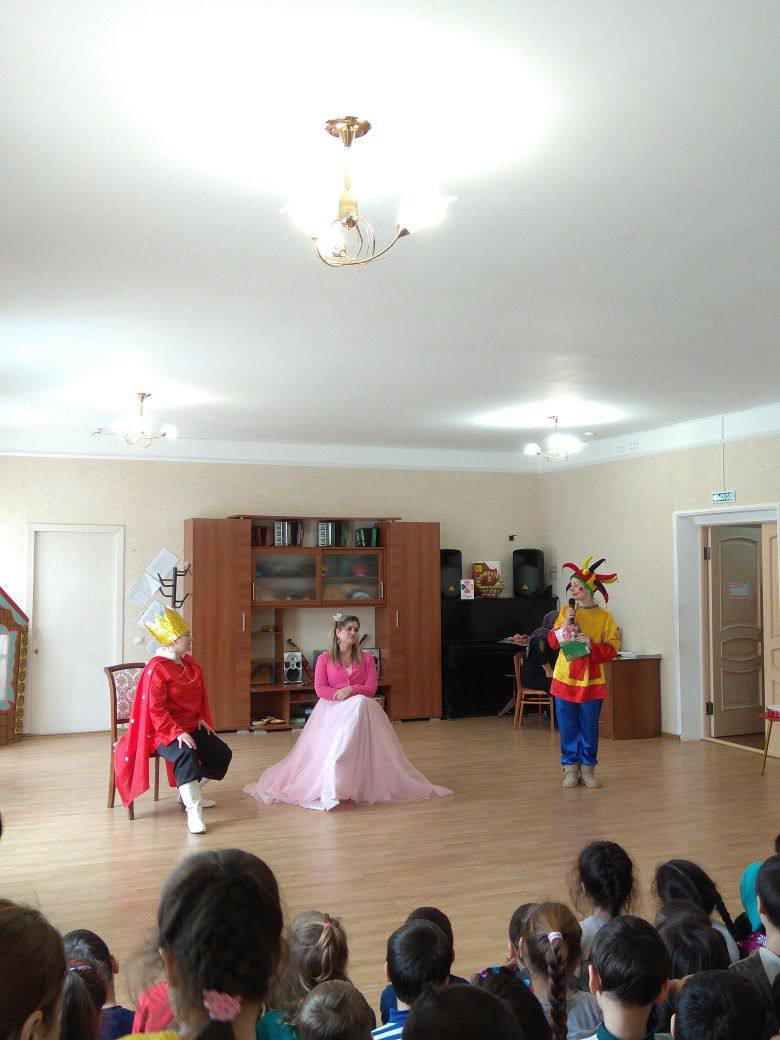 Я — воспитатель, и значит я — актриса! Я — воспитатель, и значит я — актриса!