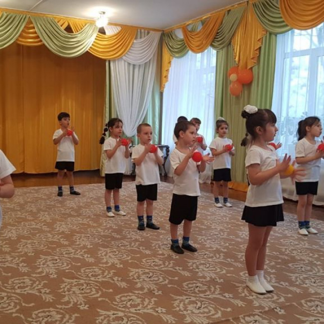 Открытое занятие по физической культуре в старшей "А"на тему : "Туристический поход!"