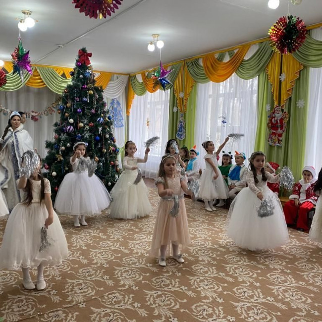 Новогодний Утренник в Подготовительной А группе Новогодние приключения