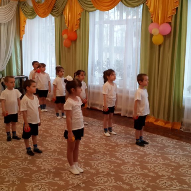 Открытое занятие по физической культуре в старшей "А"на тему : "Туристический поход!"