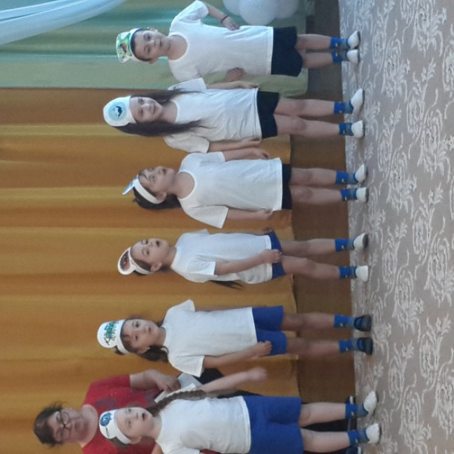 Праздник посвященный Дню здоровья. Ответственная за организацию праздника-Исбатова А.К.