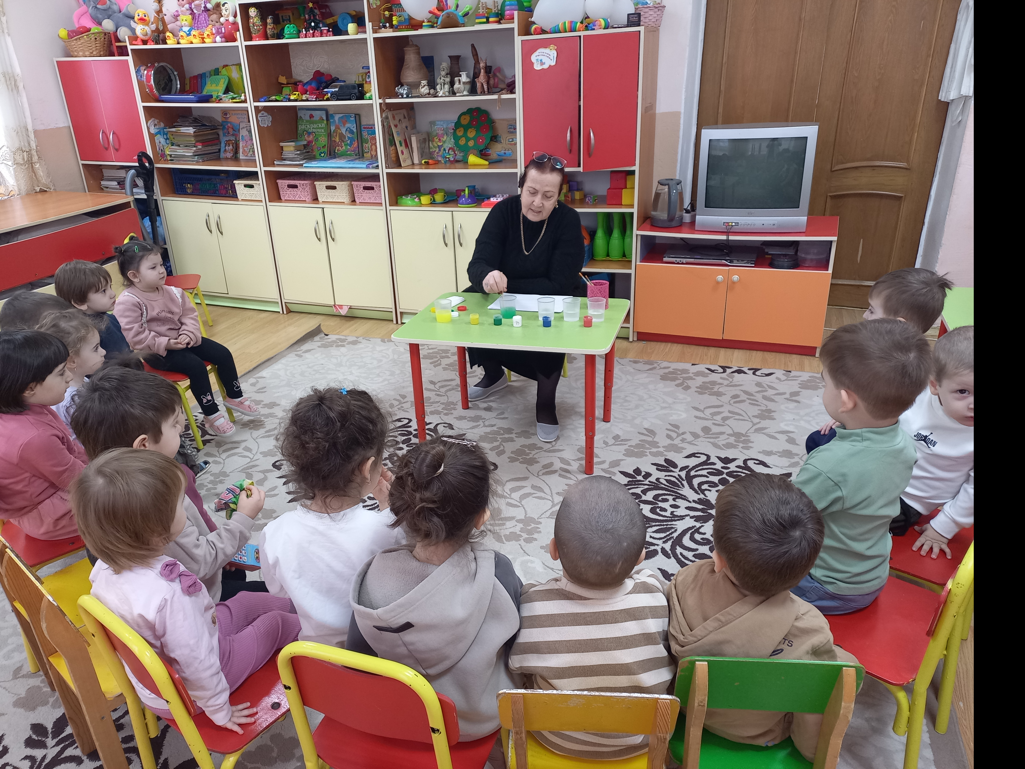 Знакомство с красками