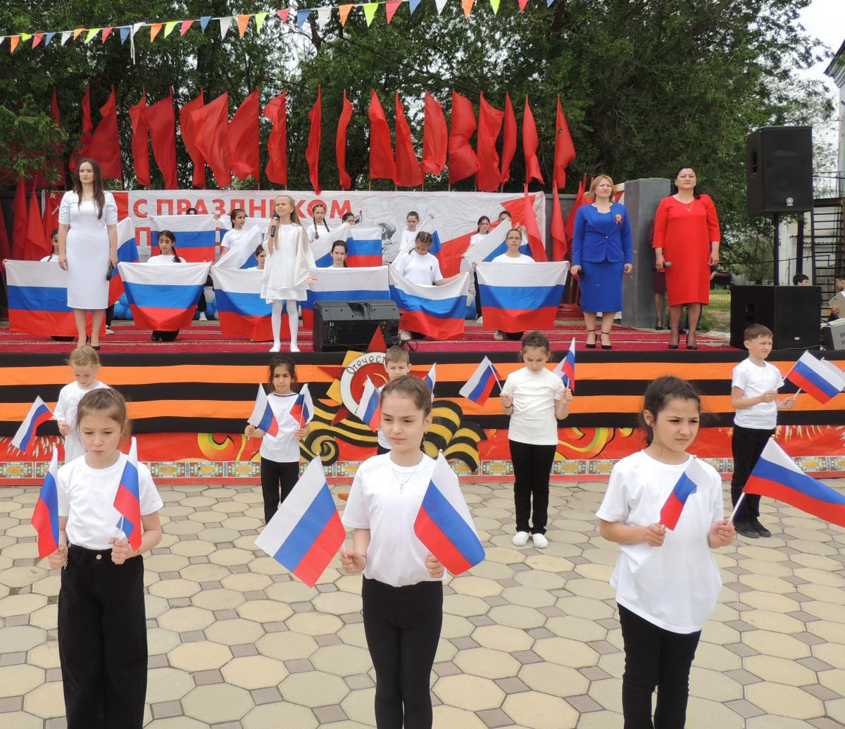 Песня в исполнении Жуковой Дарины Песня в исполнении Жуковой Дарины