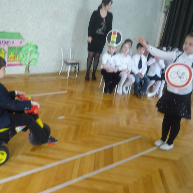 Азбука безопасности (ПДД) Азбука безопасности (ПДД)