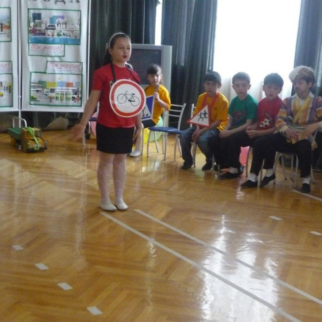 Азбука безопасности (ПДД) Азбука безопасности (ПДД)