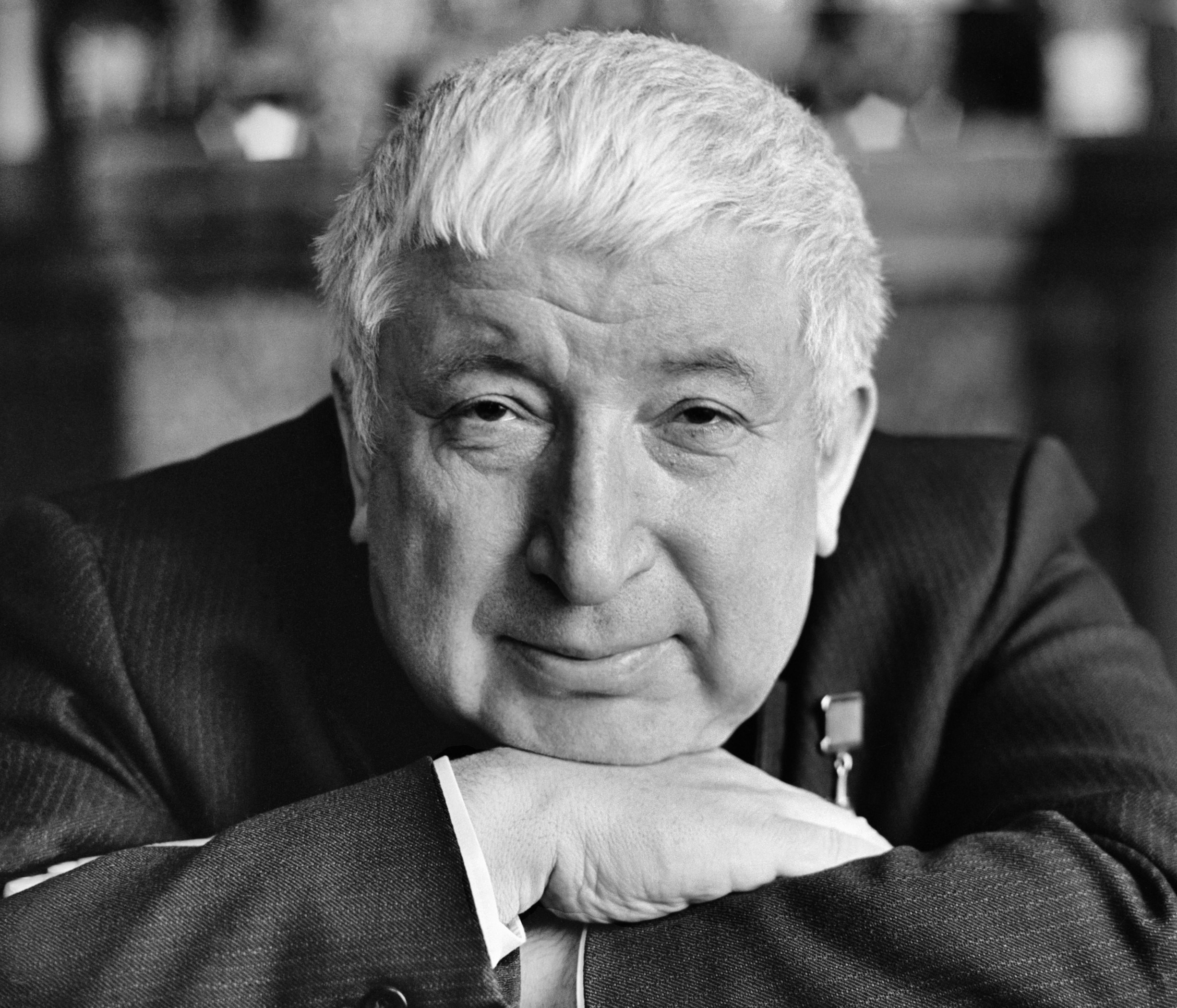 РАСУЛ ГАМЗАТОВ "ПОЭТ ВСЕХ ВРЕМЕН И НАРОДОВ"