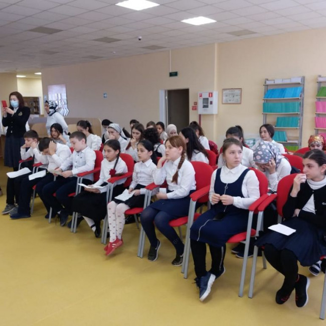 Конкурс чтецов "Свой край родной в стихах мы славим" Конкурс чтецов "Свой край родной в стихах мы славим"