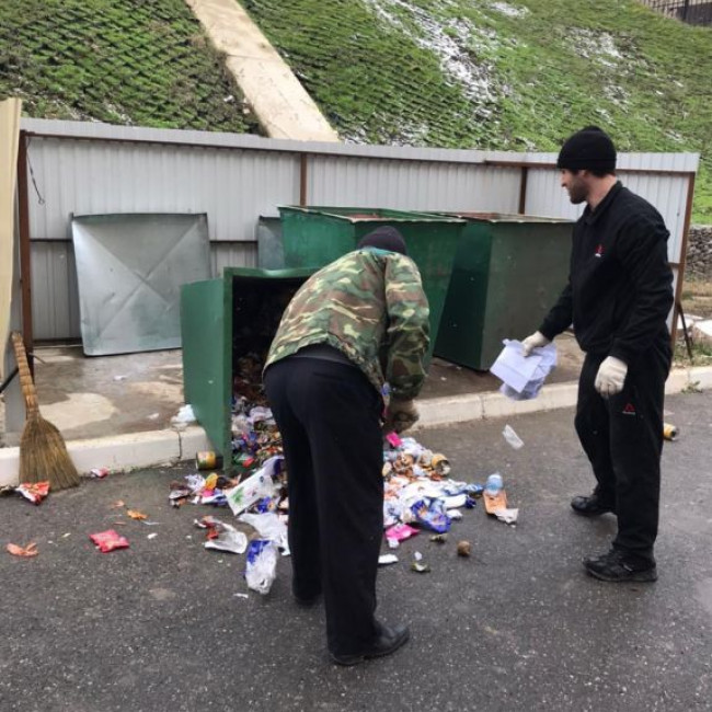 Акция "Спасём город от мусорного коллапса!"