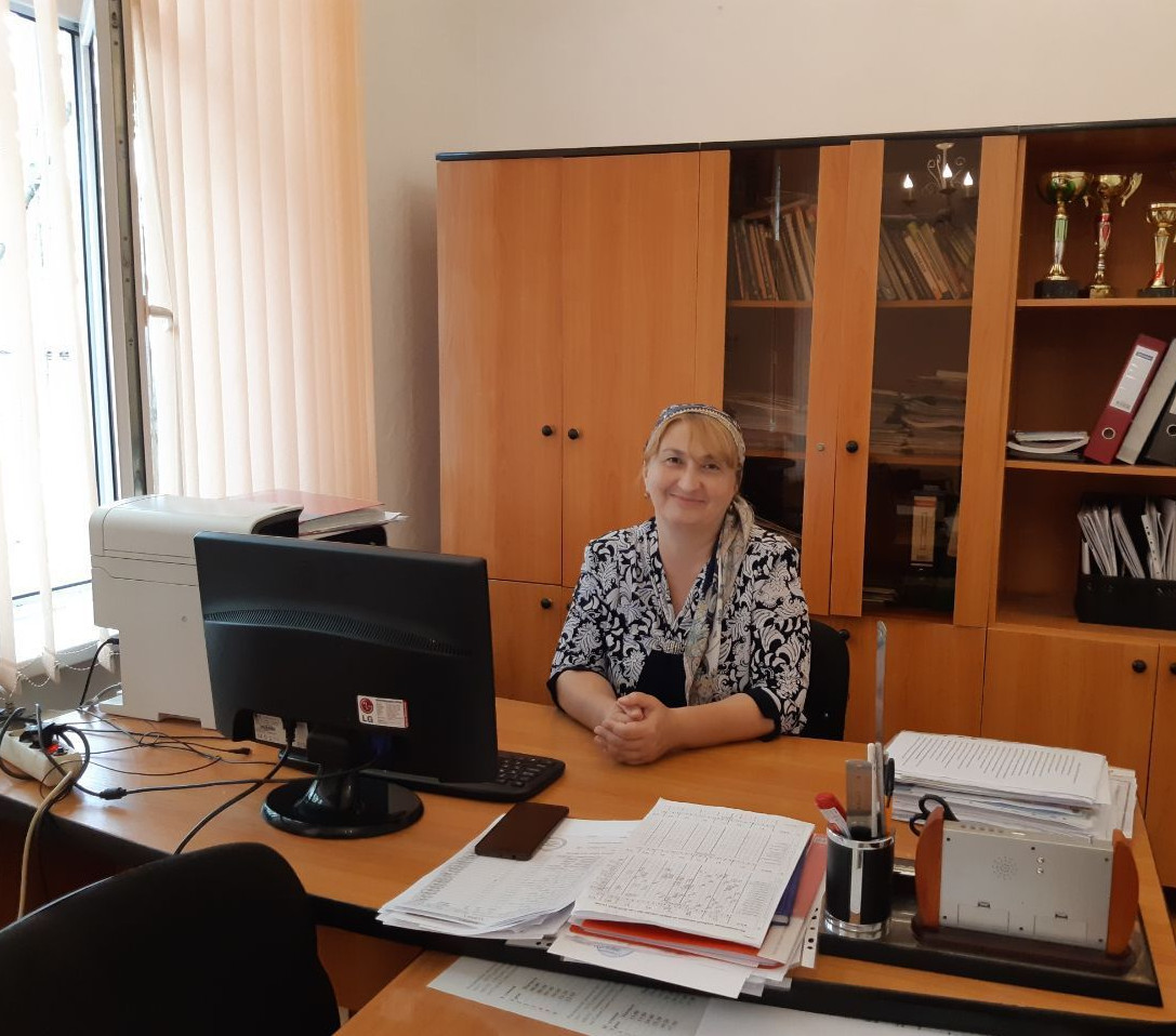 Директор МКОУ "ЛСОШ 1" Аскендерова Хиля Нунуевна Директор МКОУ "ЛСОШ 1" Аскендерова Хиля Нунуевна