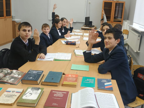 МБОУ "ЦСОШ" МБОУ "ЦСОШ"