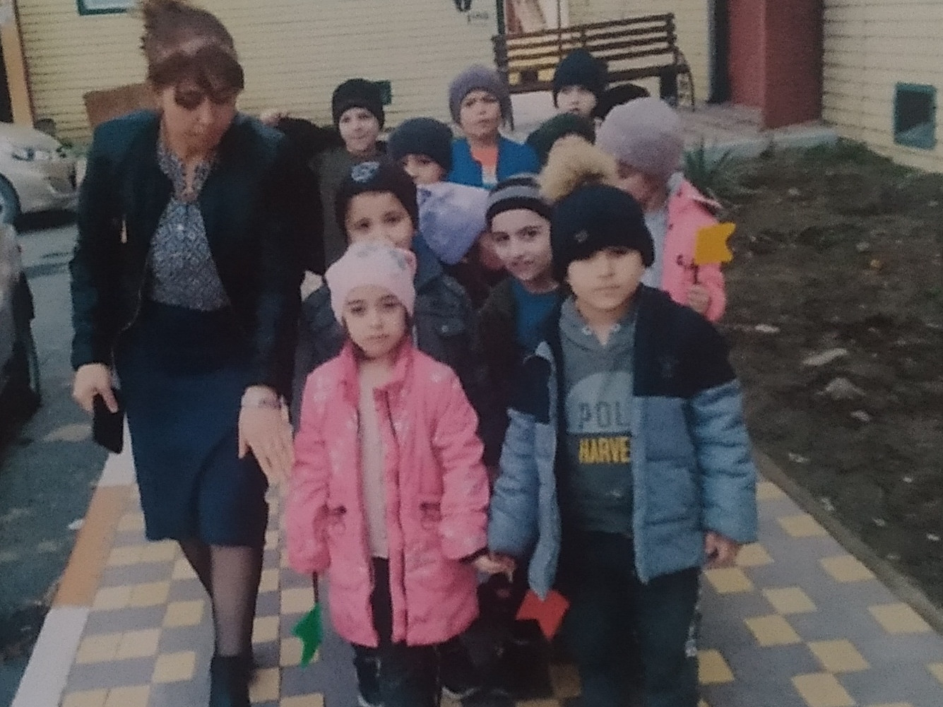 Целовая прогулка" Улицы нашего города"