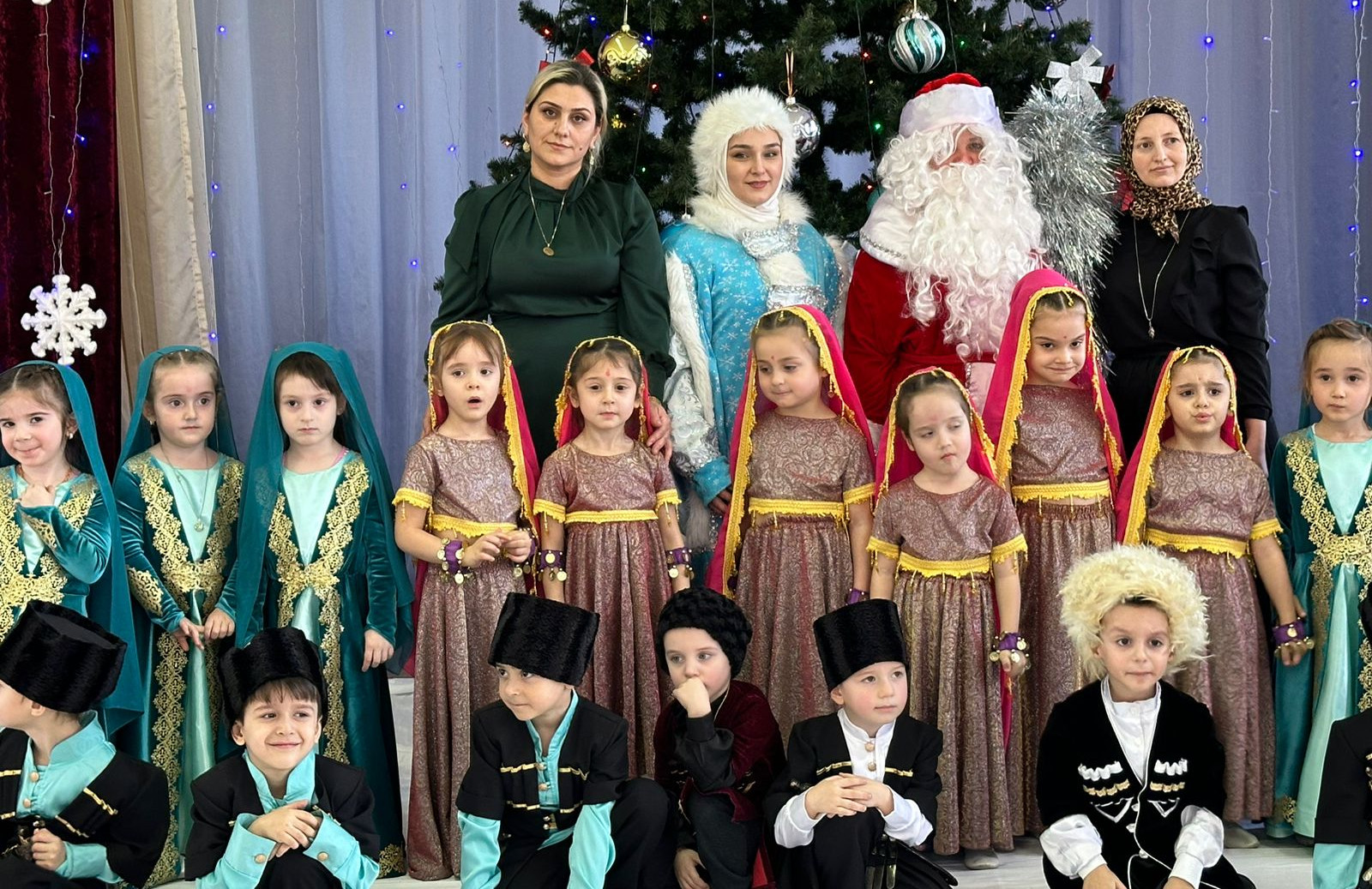 Утренник " Новогоднее чудо"