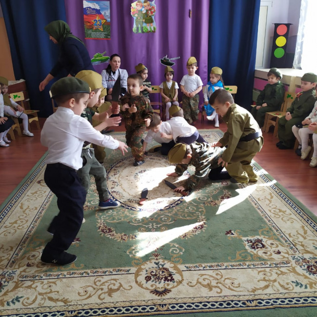 Праздник 23 февраля