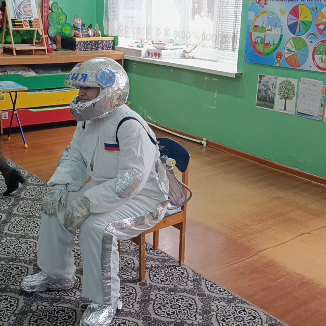 Тематическое занятие ко дню космонавтики