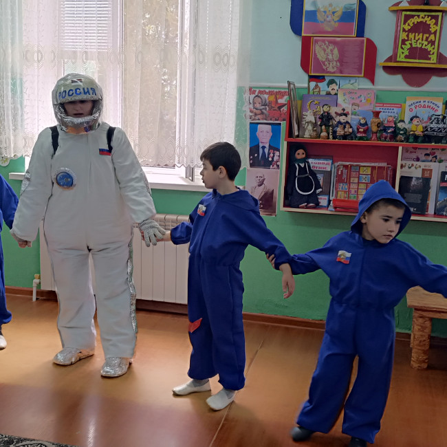Тематическое занятие ко дню космонавтики